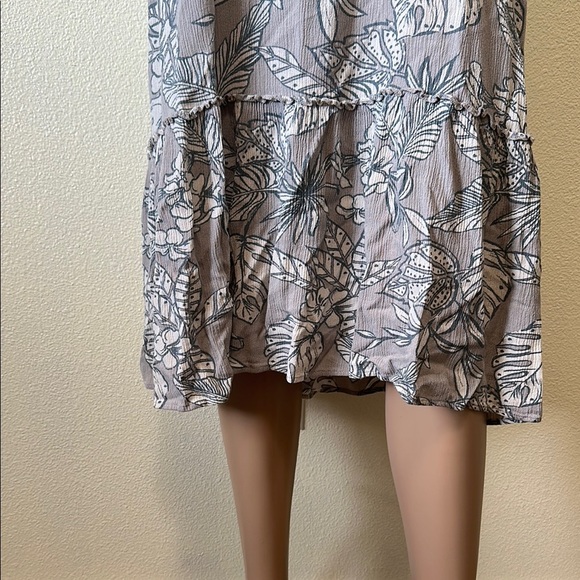 Forever 21- Floral Halter Maxi Dress - Gray - Picture 4 of 7